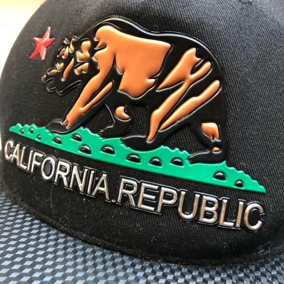 💙 CALIFORNIA REPUBLIC ORIGINAL STATE FLAG SNAPBACK HAT ON BLACK - FLAT BILL - Picture 5 of 10